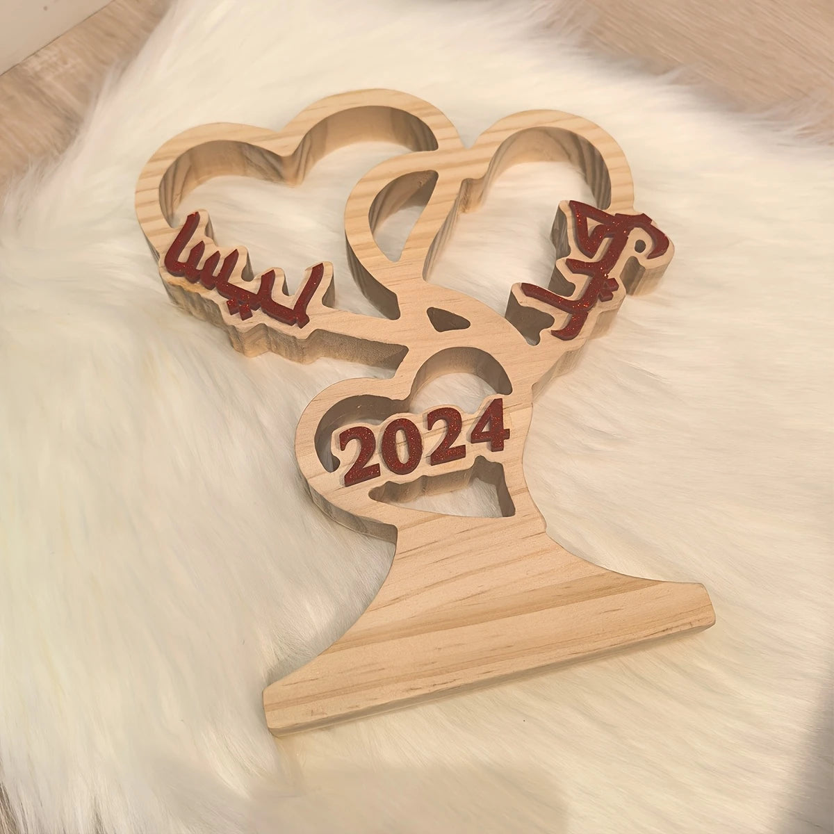 Anpassbarer Liebesherz-Holzschmuck